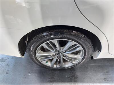 2017 Toyota Camry SE   - Photo 13 - Rochelle, IL 61068