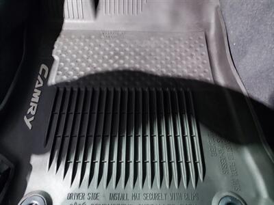 2017 Toyota Camry SE   - Photo 21 - Rochelle, IL 61068