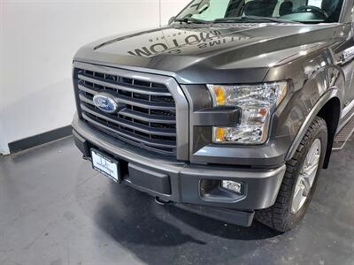 2017 Ford F-150 XLT  SPORT - Photo 10 - Rochelle, IL 61068