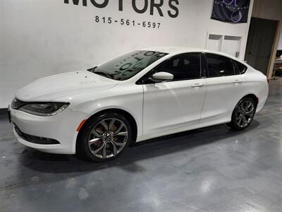 2015 Chrysler 200 S  AWD WITH LEATHER - Photo 7 - Rochelle, IL 61068