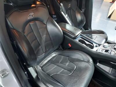 2015 Chrysler 200 S  AWD WITH LEATHER - Photo 13 - Rochelle, IL 61068