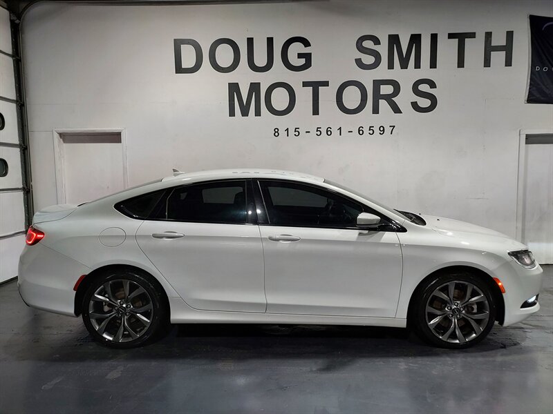 2015 Chrysler 200 S  AWD WITH LEATHER