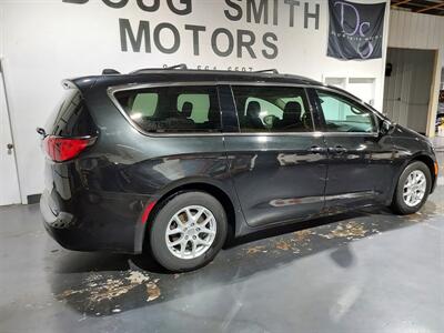 2017 Chrysler Pacifica Touring - Photo 7 - Rochelle, IL 61068