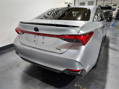 2022 Toyota Avalon XSE Nightshade   - Photo 10 - Rochelle, IL 61068