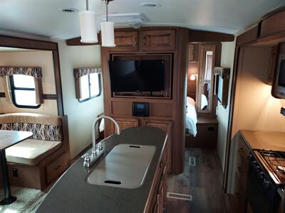 2014 Cruiser RV FUNFINDER 233RB   - Photo 15 - Rochelle, IL 61068