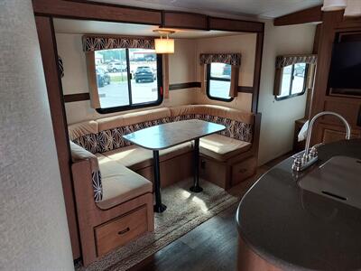 2014 Cruiser RV FUNFINDER 233RB   - Photo 12 - Rochelle, IL 61068