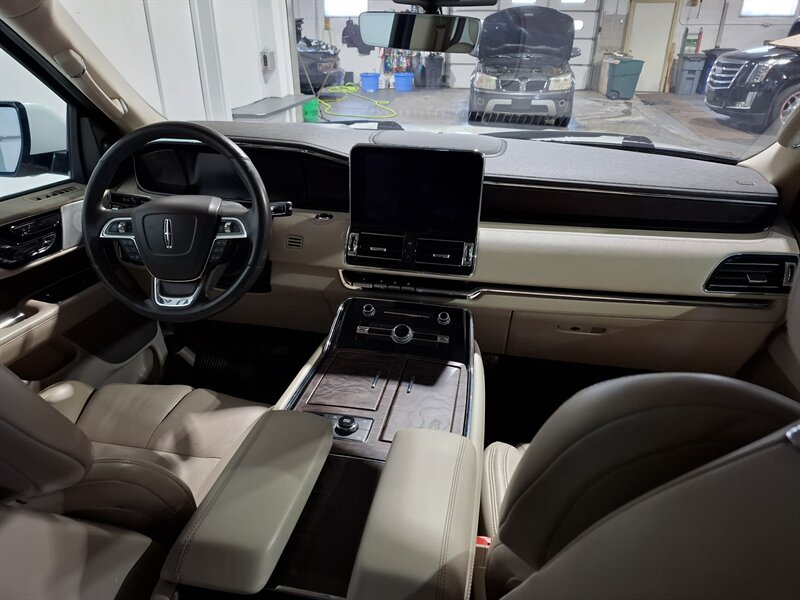 2020 Lincoln Navigator Reserve L - Photo 17