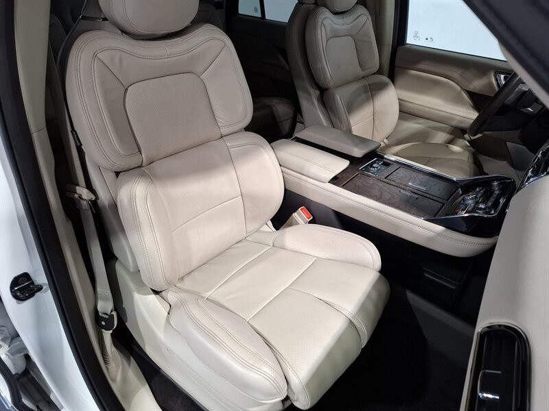 2020 Lincoln Navigator Reserve L - Photo 16