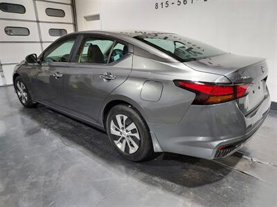 2022 Nissan Altima 2.5 S   - Photo 4 - Rochelle, IL 61068