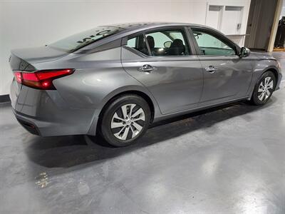 2022 Nissan Altima 2.5 S   - Photo 6 - Rochelle, IL 61068