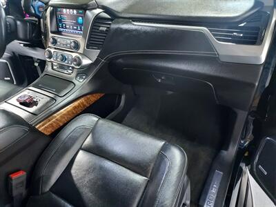 2018 Chevrolet Suburban Premier  4X4 - Photo 10 - Rochelle, IL 61068