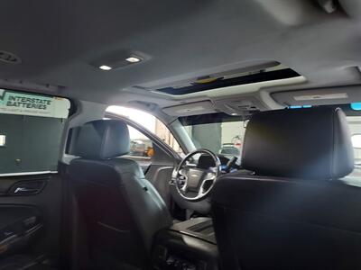 2018 Chevrolet Suburban Premier  4X4 - Photo 25 - Rochelle, IL 61068