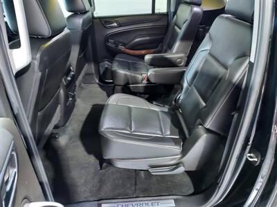2018 Chevrolet Suburban Premier  4X4 - Photo 11 - Rochelle, IL 61068