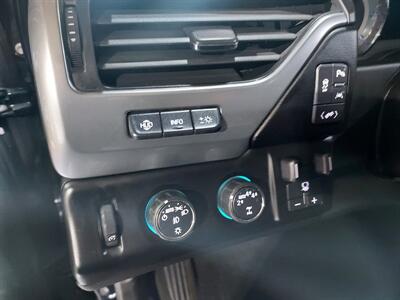 2018 Chevrolet Suburban Premier  4X4 - Photo 22 - Rochelle, IL 61068