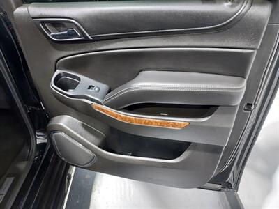 2018 Chevrolet Suburban Premier  4X4 - Photo 15 - Rochelle, IL 61068