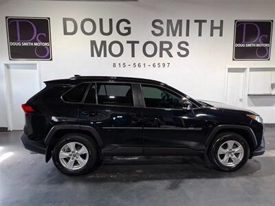 2019 Toyota RAV4 XLE AWD - Photo 8 - Rochelle, IL 61068