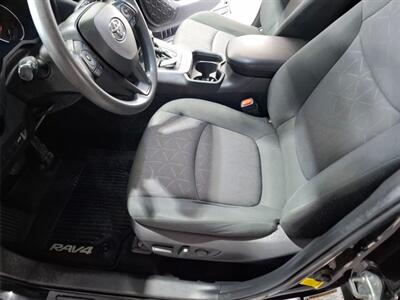 2019 Toyota RAV4 XLE AWD - Photo 12 - Rochelle, IL 61068