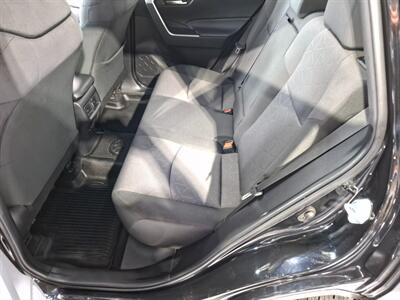 2019 Toyota RAV4 XLE AWD - Photo 18 - Rochelle, IL 61068