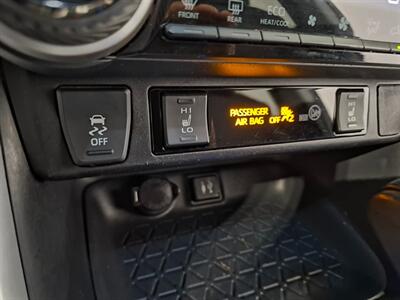2019 Toyota RAV4 XLE AWD - Photo 24 - Rochelle, IL 61068