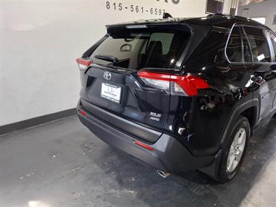 2019 Toyota RAV4 XLE AWD - Photo 11 - Rochelle, IL 61068