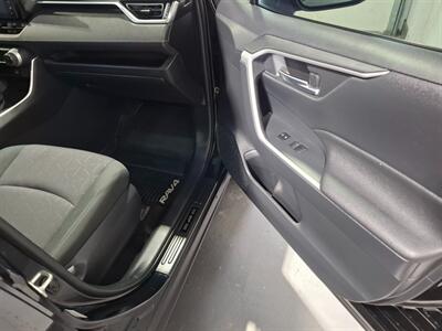 2019 Toyota RAV4 XLE AWD - Photo 15 - Rochelle, IL 61068