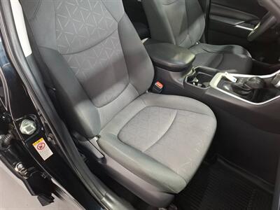 2019 Toyota RAV4 XLE AWD - Photo 14 - Rochelle, IL 61068