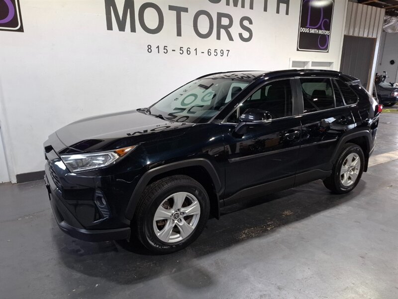 2019 Toyota RAV4 XLE  AWD - Photo 1 - Rochelle, IL 61068