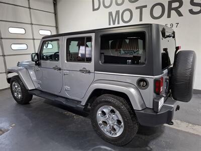 2014 Jeep Wrangler Unlimited Sahara  4 DOOR - Photo 4 - Rochelle, IL 61068