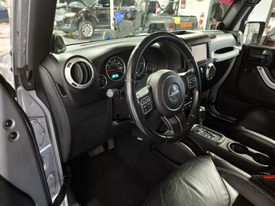 2014 Jeep Wrangler Unlimited Sahara  4 DOOR - Photo 27 - Rochelle, IL 61068