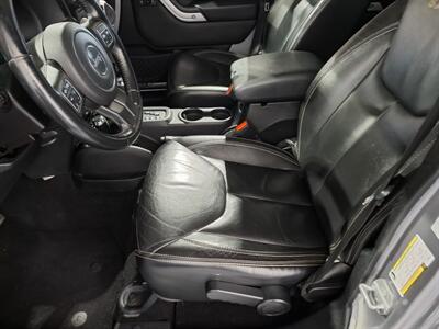 2014 Jeep Wrangler Unlimited Sahara  4 DOOR - Photo 10 - Rochelle, IL 61068