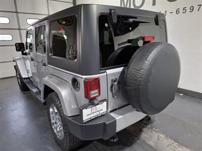 2014 Jeep Wrangler Unlimited Sahara  4 DOOR - Photo 6 - Rochelle, IL 61068