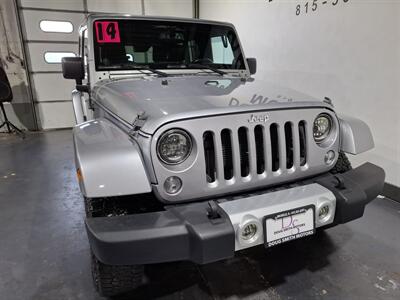 2014 Jeep Wrangler Unlimited Sahara  4 DOOR - Photo 9 - Rochelle, IL 61068