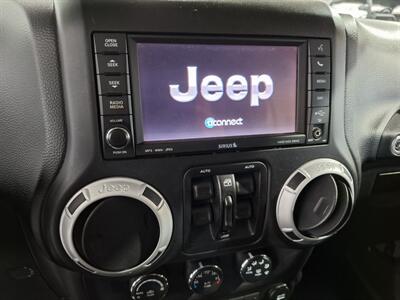 2014 Jeep Wrangler Unlimited Sahara  4 DOOR - Photo 24 - Rochelle, IL 61068