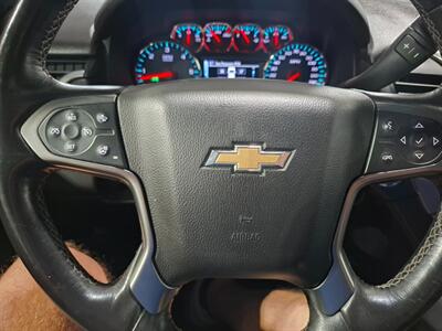 2018 Chevrolet Suburban LT - Photo 17 - Rochelle, IL 61068