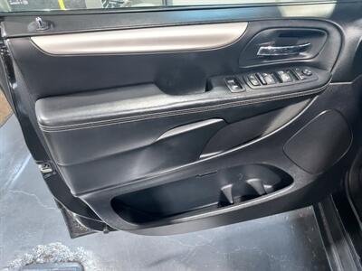 2015 Dodge Grand Caravan SE  van - Photo 21 - Rochelle, IL 61068