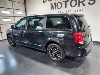 2015 Dodge Grand Caravan SE  van - Photo 6 - Rochelle, IL 61068