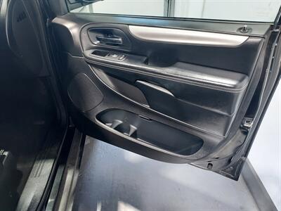 2015 Dodge Grand Caravan SE  van - Photo 23 - Rochelle, IL 61068
