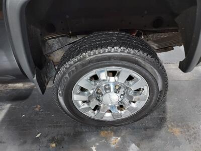 2016 GMC Sierra 2500 Denali  CREW CAB 4X4 - Photo 26 - Rochelle, IL 61068