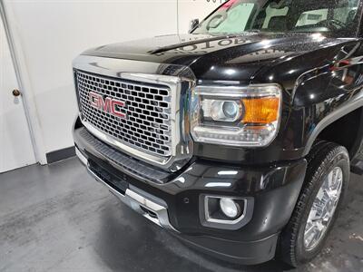 2016 GMC Sierra 2500 Denali  CREW CAB 4X4 - Photo 7 - Rochelle, IL 61068