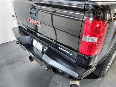 2016 GMC Sierra 2500 Denali  CREW CAB 4X4 - Photo 10 - Rochelle, IL 61068