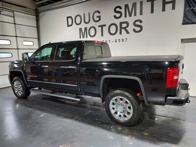 2016 GMC Sierra 2500 Denali  CREW CAB 4X4 - Photo 6 - Rochelle, IL 61068