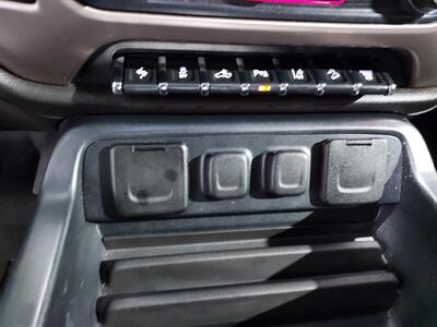 2016 GMC Sierra 2500 Denali  CREW CAB 4X4 - Photo 14 - Rochelle, IL 61068