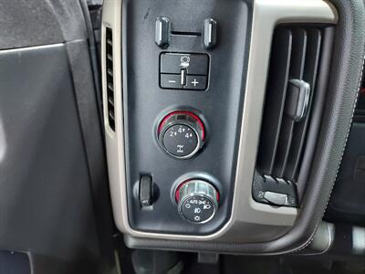 2016 GMC Sierra 2500 Denali  CREW CAB 4X4 - Photo 16 - Rochelle, IL 61068