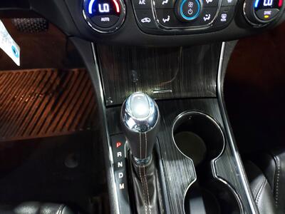 2017 Chevrolet Impala LT  SEDAN - Photo 22 - Rochelle, IL 61068