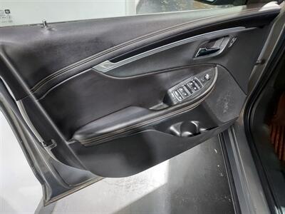2017 Chevrolet Impala LT  SEDAN - Photo 15 - Rochelle, IL 61068