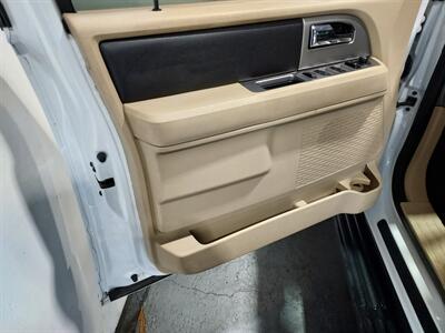2017 Ford Expedition XLT   - Photo 41 - Rochelle, IL 61068
