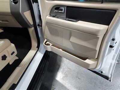 2017 Ford Expedition XLT   - Photo 35 - Rochelle, IL 61068