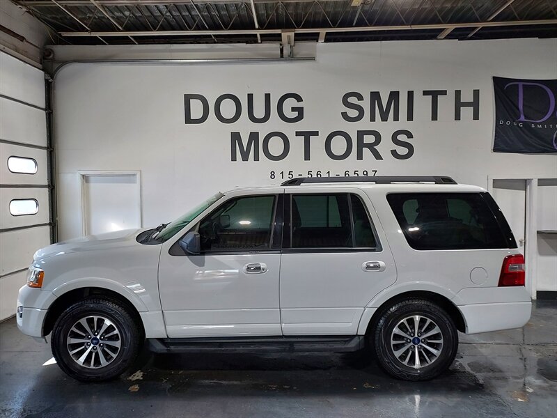 2017 Ford Expedition XLT - Photo 1 - Rochelle, IL 61068