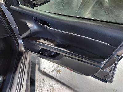 2021 Toyota Camry SE  SEDAN - Photo 18 - Rochelle, IL 61068