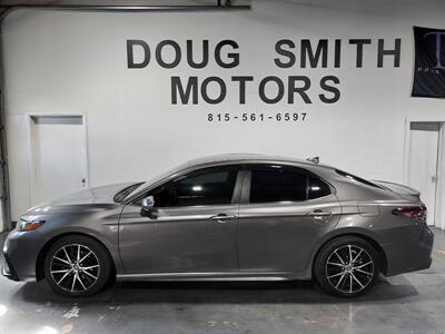 2021 Toyota Camry SE  SEDAN - Photo 2 - Rochelle, IL 61068